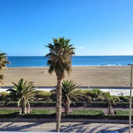 Canet-en-roussillon: T2 Moderne Avec Terrasse, Parking Prive Et Ascenseur Pour 4 Pers - Fr-1-794-129 קאנט אן רוסיון