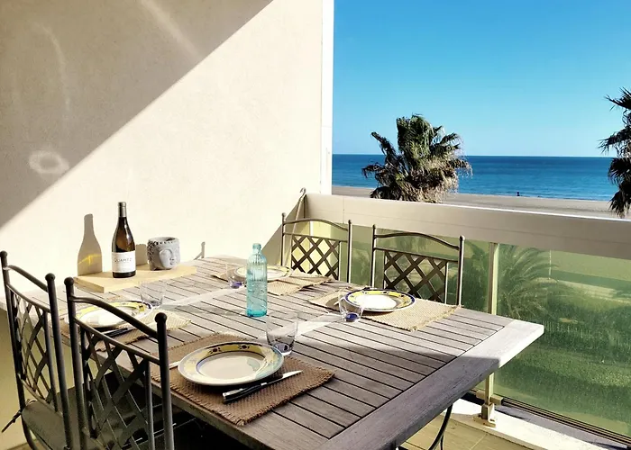 Canet-en-roussillon: T2 Moderne Avec Terrasse, Parking Prive Et Ascenseur Pour 4 Pers - Fr-1-794-129 * Кане