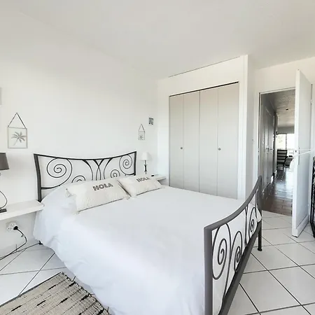 Canet-en-roussillon: T2 Moderne Avec Terrasse, Parking Prive Et Ascenseur Pour 4 Pers - Fr-1-794-129 Apartment *