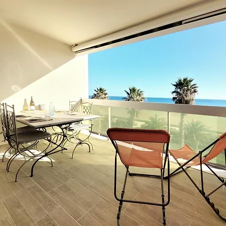 Canet-en-roussillon: T2 Moderne Avec Terrasse, Parking Prive Et Ascenseur Pour 4 Pers - Fr-1-794-129 Apartment